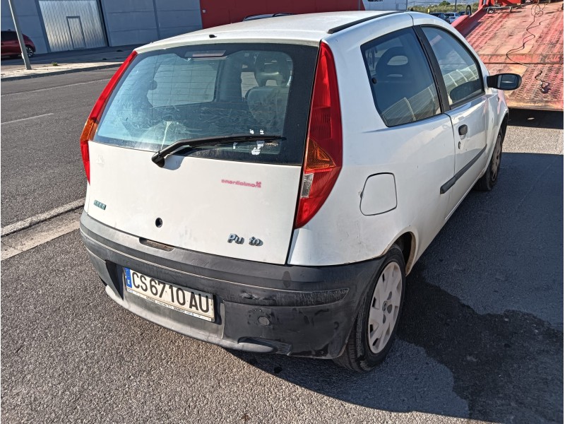 fiat punto (188_) del año 2000
