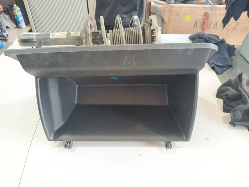 Recambio de guantera para volkswagen id.4 (e21) performance referencia OEM IAM   