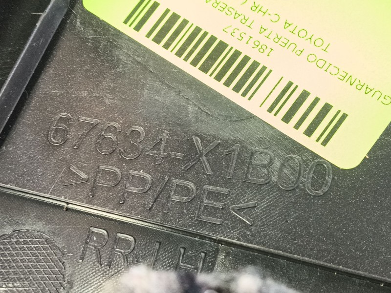 Recambio de guarnecido puerta trasera izquierda para toyota c-hr (_x1_) 1.8 hybrid (zyx10_, zyx11_) referencia OEM IAM   