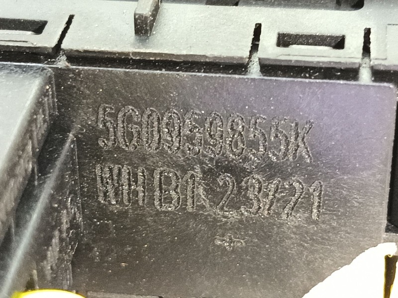 Recambio de mando elevalunas delantero derecho para volkswagen id.4 (e21) performance referencia OEM IAM 5G0959855KWHS  