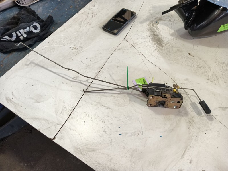 Recambio de cerradura puerta delantera izquierda para nissan interstar autobús (x70) dci 115 referencia OEM IAM 8050300QAJ  