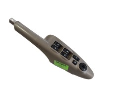 Recambio de mando elevalunas delantero izquierdo para hyundai tucson (jm) 2.0 crdi referencia OEM IAM 935702E000DD  