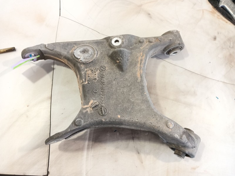 Recambio de brazo suspension inferior trasero izquierdo para bmw 5 (e60) 525 d referencia OEM IAM   