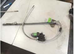 Recambio de elevalunas delantero izquierdo para nissan interstar autobús (x70) dci 115 referencia OEM IAM 8070100QAF  