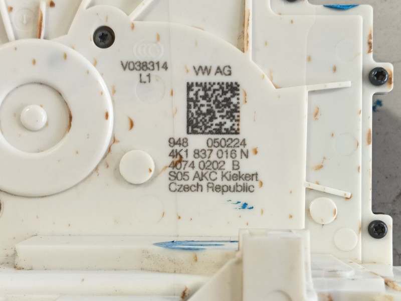 Recambio de cerradura puerta delantera derecha para volkswagen id.4 (e21) pro eléctrico referencia OEM IAM 4K1837016N  