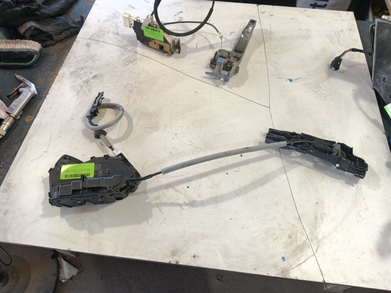 Recambio de cerradura puerta trasera derecha para volkswagen t-cross (c11, d31) 1.0 tsi referencia OEM IAM   