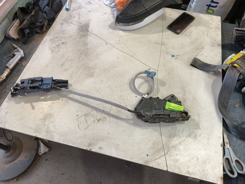 Recambio de cerradura puerta delantera izquierda para volkswagen t-cross (c11, d31) 1.0 tsi referencia OEM IAM   