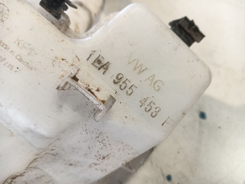 Recambio de deposito limpia para volkswagen id.4 (e21) performance referencia OEM IAM 1EA955453H  