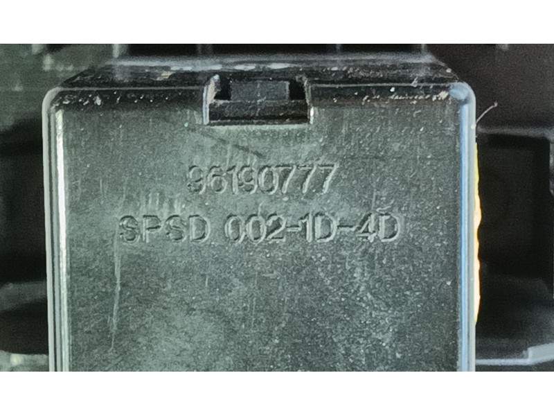 Recambio de mando elevalunas delantero derecho para ssangyong rexton / rexton ii (gab_) 2.9 td referencia OEM IAM 8583008001EAC 