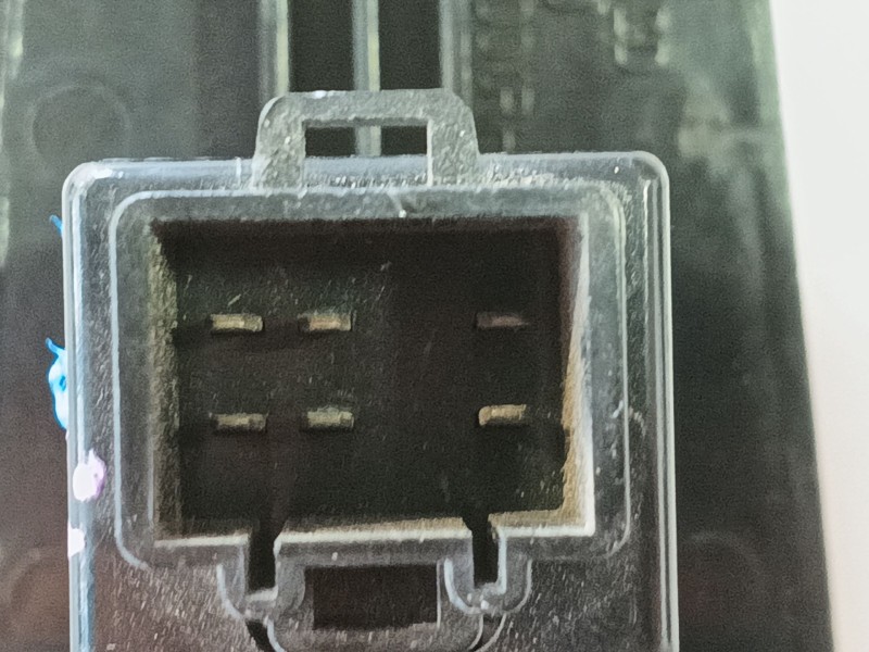 Recambio de mando elevalunas delantero derecho para ssangyong rexton / rexton ii (gab_) 2.9 td referencia OEM IAM 8583008001EAC 