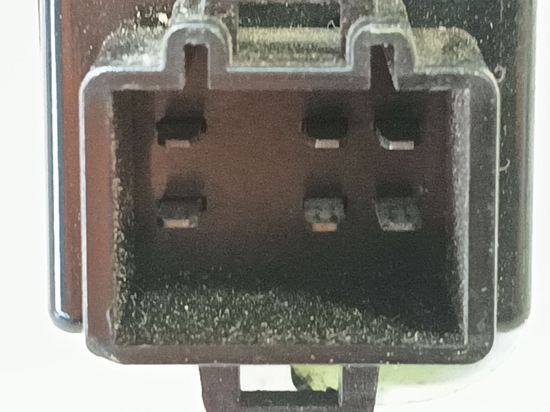 Recambio de mando elevalunas trasero derecho para ssangyong rexton / rexton ii (gab_) 2.9 td referencia OEM IAM 8584008101LAM  