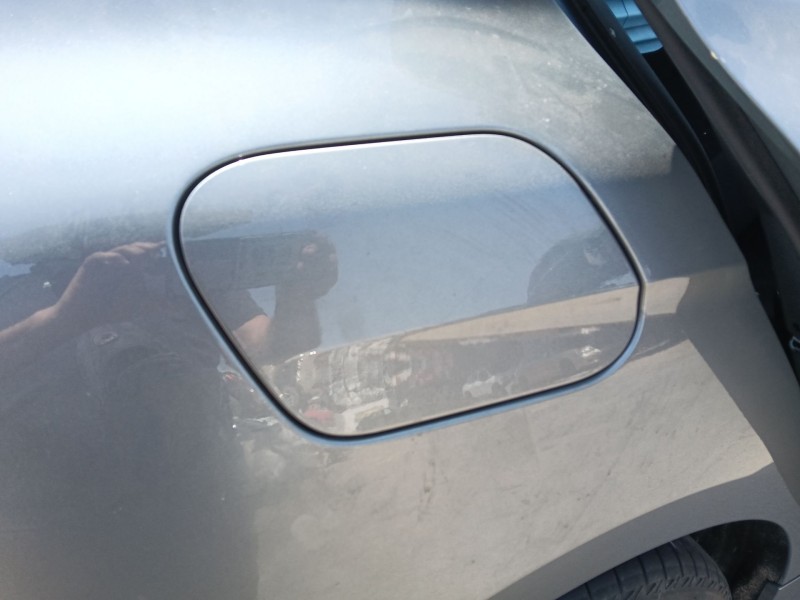 Recambio de tapa exterior combustible para bmw 1 (f40) 118 d referencia OEM IAM   