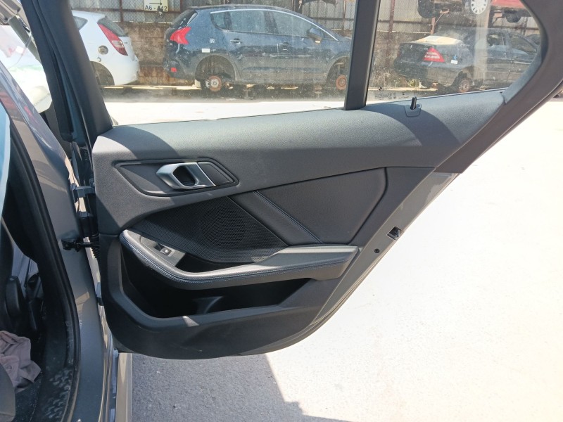 Recambio de guarnecido puerta trasera derecha para bmw 1 (f40) 118 d referencia OEM IAM   