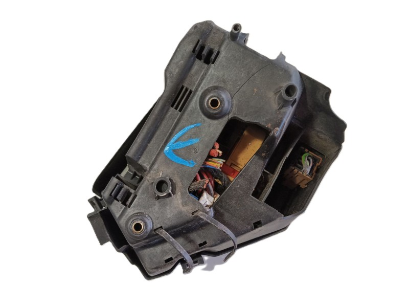 Recambio de caja fusibles delantera para lancia musa (350_) 1.4 (350.axf1a) referencia OEM IAM   