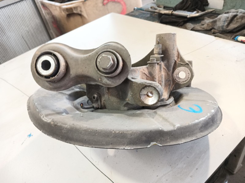 Recambio de mangueta trasera izquierda para bmw 5 (e60) 525 d referencia OEM IAM   