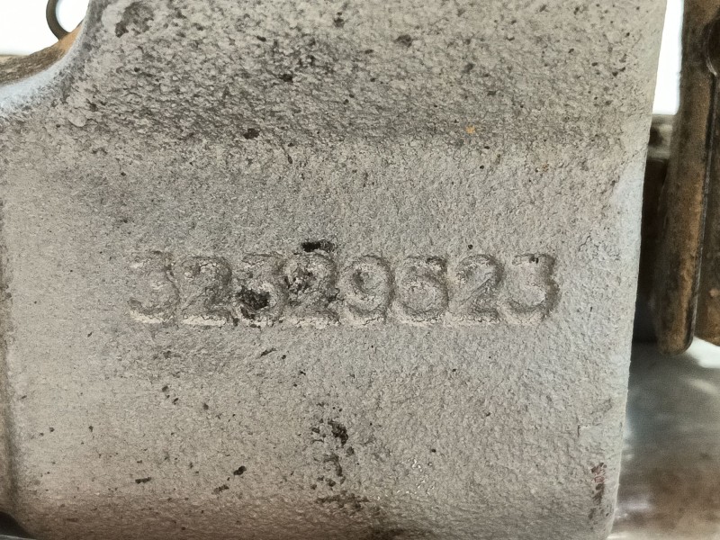 Recambio de pinza freno delantera derecha para volvo xc40 (536) b3 mild-hybrid referencia OEM IAM 36011744  