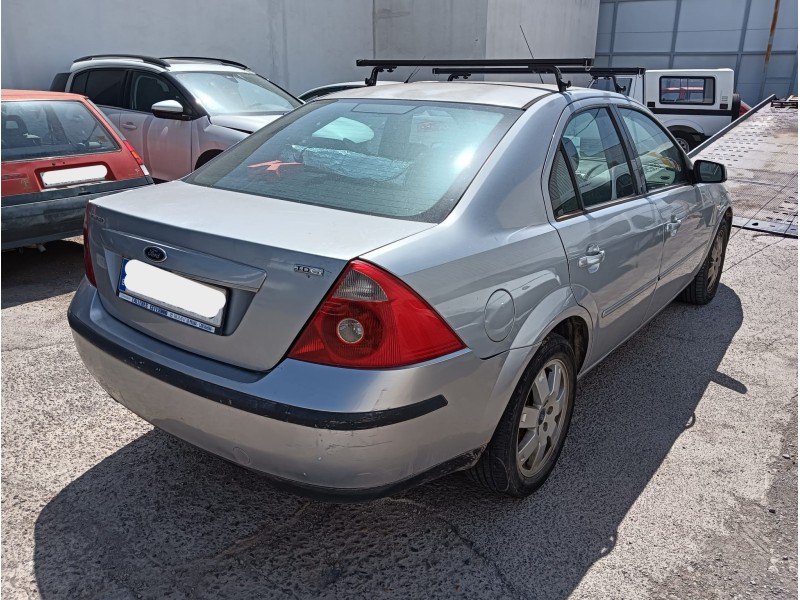 ford mondeo iii sedán (b4y) del año 2004
