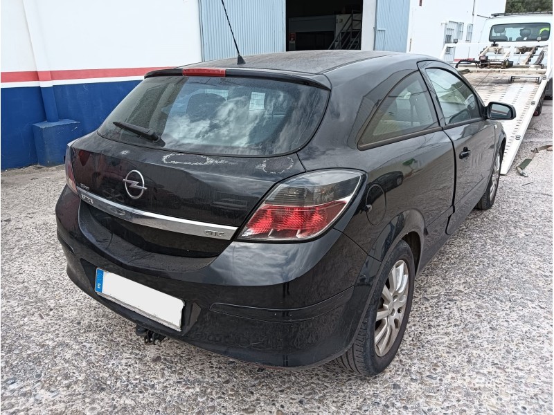 opel astra h gtc (a04) del año 2006