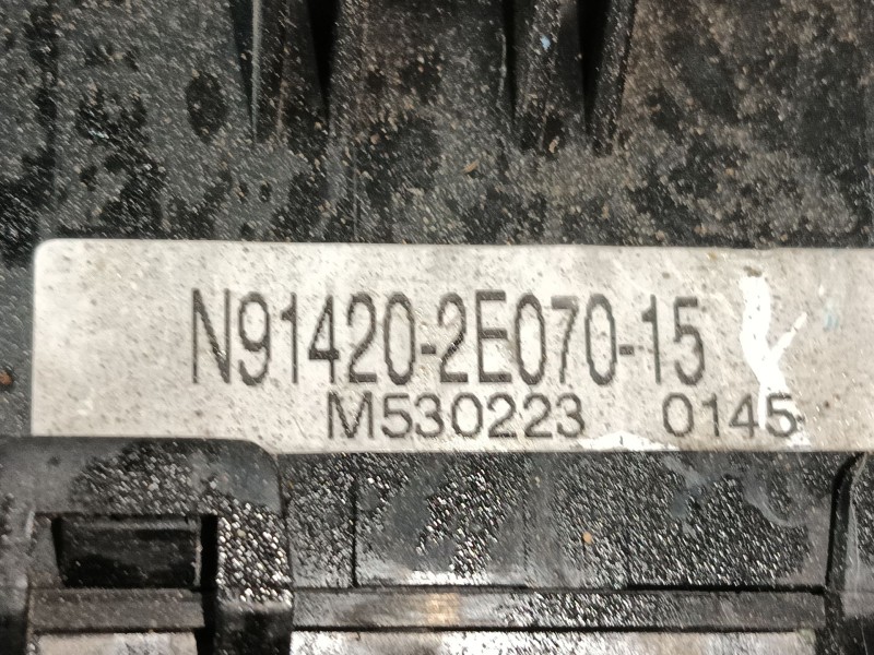 Recambio de caja fusibles delantera para hyundai tucson (jm) 2.0 crdi referencia OEM IAM   