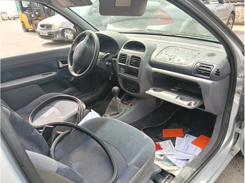 renault clio ii (bb_, cb_) del año 2001