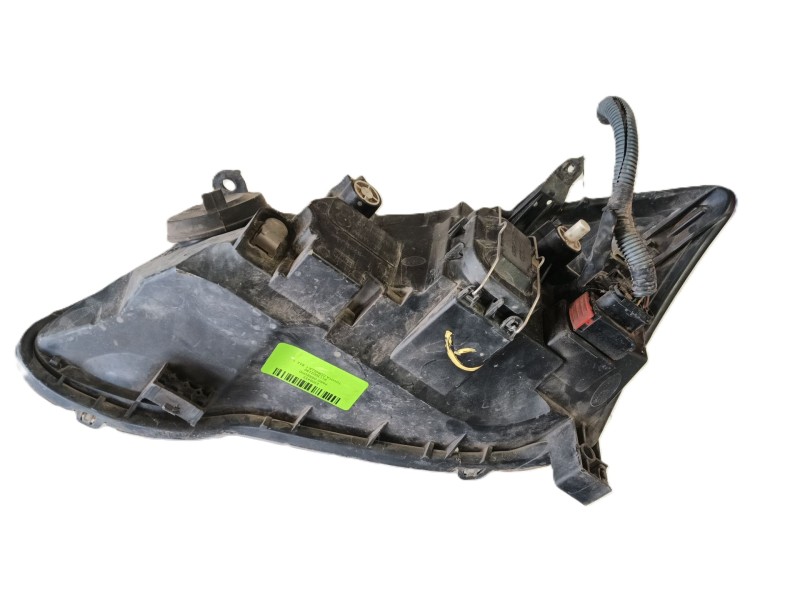Recambio de faro derecho para toyota corolla (_e12_) 1.4 d (nde120_) referencia OEM IAM 8113002150  