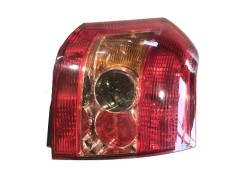 Recambio de piloto trasero derecho para toyota corolla (_e12_) 1.4 d (nde120_) referencia OEM IAM 8155102150 / VERE3282  