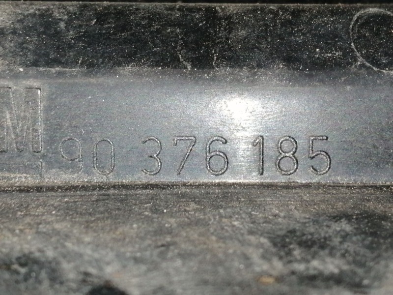 Recambio de rejilla delantera para opel omega a 2.4 c referencia OEM IAM 90378062  90376185