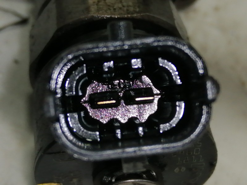 Recambio de inyector para citroën berlingo 1.6 hdi 75 sx plus familiar referencia OEM IAM 0445110239  