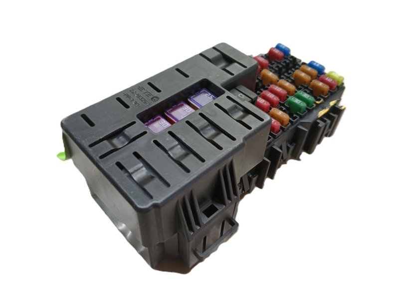 Recambio de caja reles / fusibles para mg zs suv (azs1) 1.0 t-gdi referencia OEM IAM   