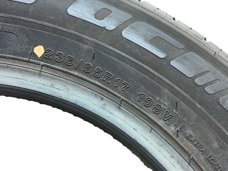 Recambio de neumatico para » otros... modelos referencia OEM IAM 235/65 R17 108V 2 TROCMOH