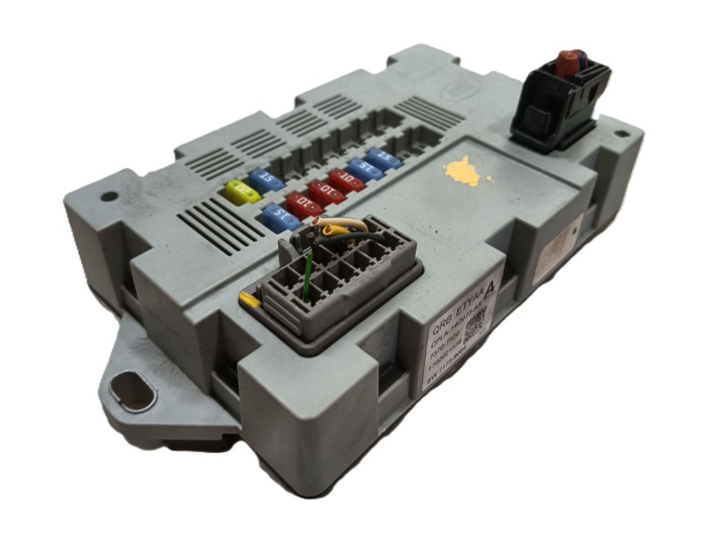 Recambio de caja reles / fusibles para land rover discovery sport (l550) 2.0 d 4x4 referencia OEM IAM   