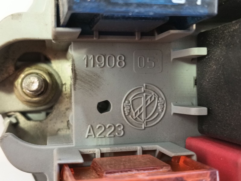 Recambio de caja reles / fusibles para citroën jumper ii furgoneta (244) 2.2 hdi referencia OEM IAM   