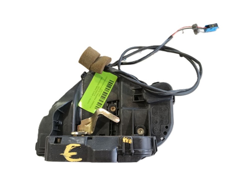 Recambio de cerradura puerta trasera derecha para mercedes-benz clase c (w203) c 220 cdi (203.006) referencia OEM IAM 2037300235