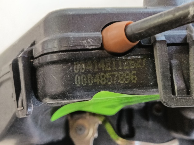 Recambio de cerradura puerta trasera derecha para mercedes-benz clase c (w203) c 220 cdi (203.006) referencia OEM IAM 2037300235