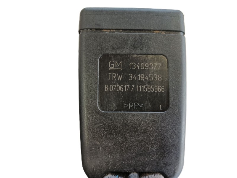 Recambio de enganche cinturon trasero central para opel astra k (b16) 1.4 turbo (68) referencia OEM IAM   