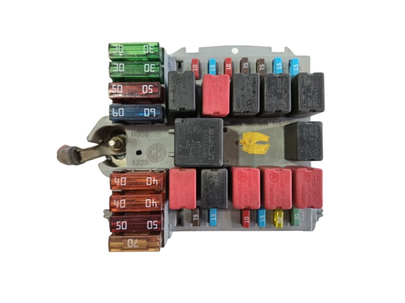 Recambio de caja reles / fusibles para citroën jumper ii furgoneta (244) 2.2 hdi referencia OEM IAM   