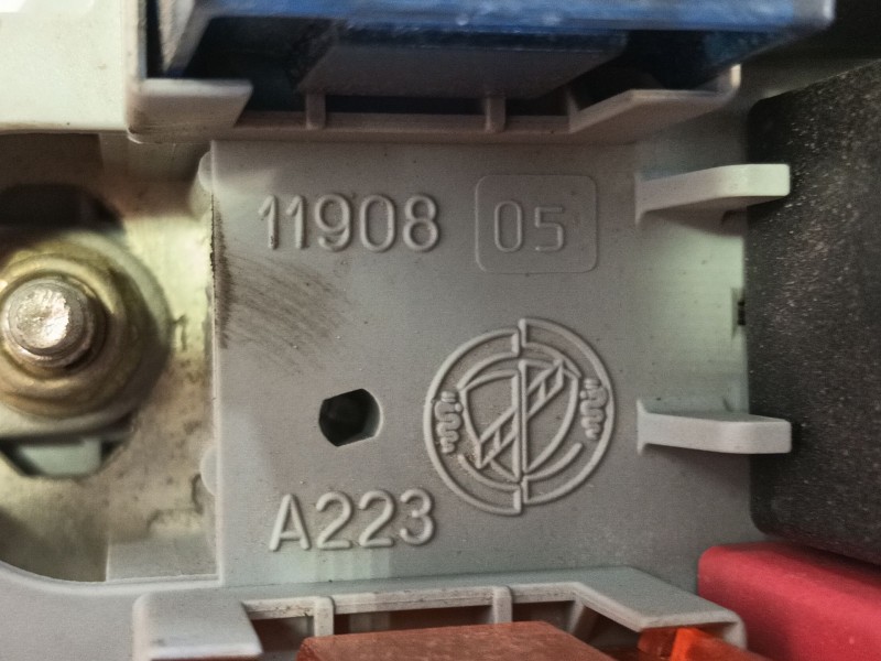 Recambio de caja reles / fusibles para citroën jumper ii furgoneta (244) 2.2 hdi referencia OEM IAM   