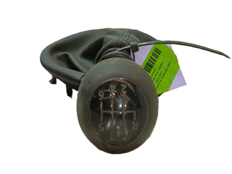 Recambio de pomo palanca cambio para opel vivaro b furgoneta (x82) 1.6 cdti (05) referencia OEM IAM 95527827  