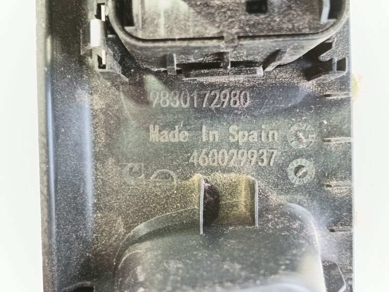 Recambio de mando elevalunas delantero izquierdo para opel corsa f (p2jo) corsa-e (68) referencia OEM IAM   