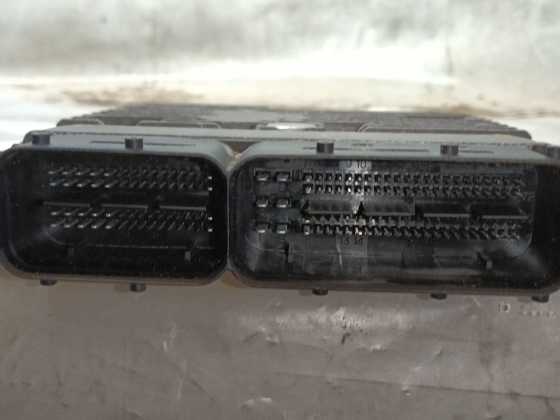 Recambio de centralita motor uce para volkswagen golf vi (5k1) 1.6 tdi referencia OEM IAM   