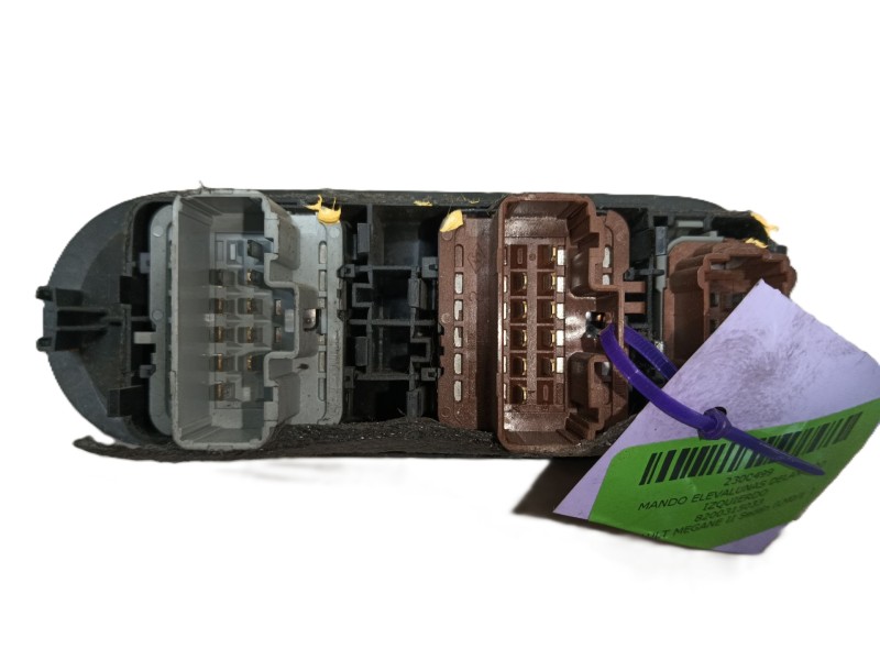 Recambio de mando elevalunas delantero izquierdo para renault megane ii sedán (lm0/1_) 1.6 referencia OEM IAM 8200315033  