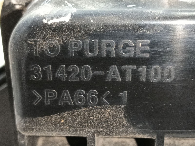 Recambio de filtro carbono activo para kia niro (c5p11) 1.6 hev referencia OEM IAM 31420AT100  