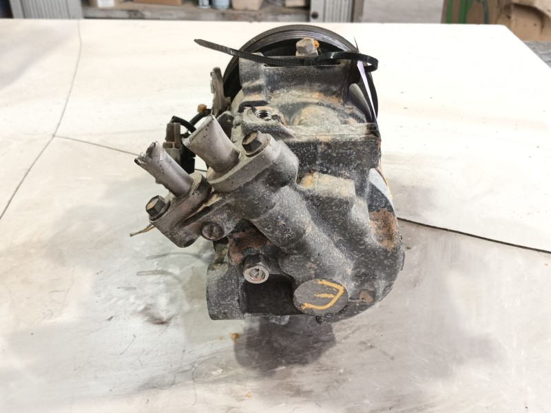 Recambio de compresor aire acondicionado para renault scénic iii (jz0/1_) 1.5 dci referencia OEM IAM 926000994R  