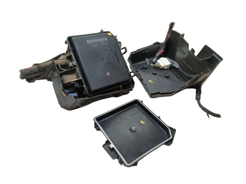 Recambio de caja fusibles delantera para renault kangoo / grand kangoo ii (kw0/1_) 1.5 dci 90 (kw05, kw08, kw0g, kw11) referenci