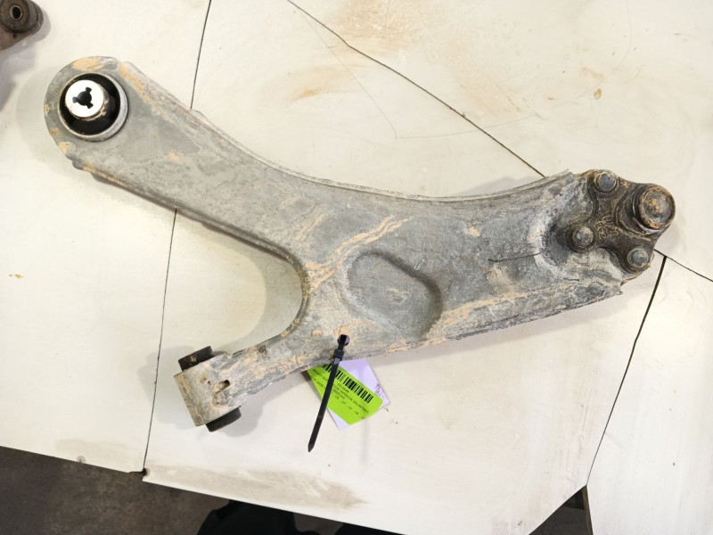 Recambio de brazo suspension inferior delantero derecho para peugeot 2008 ii (ud_, us_, uy_, uj_, ur_, uc_) 1.2 puretech 130 ref