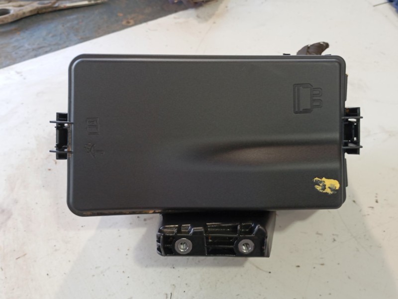 Recambio de caja fusibles delantera para volkswagen id.4 (e21) pro eléctrico referencia OEM IAM   