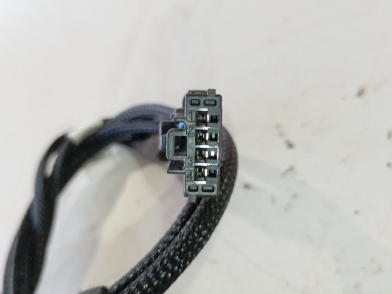 Recambio de enganche cinturon trasero derecho para opel corsa f (p2jo) corsa-e (68) referencia OEM IAM   