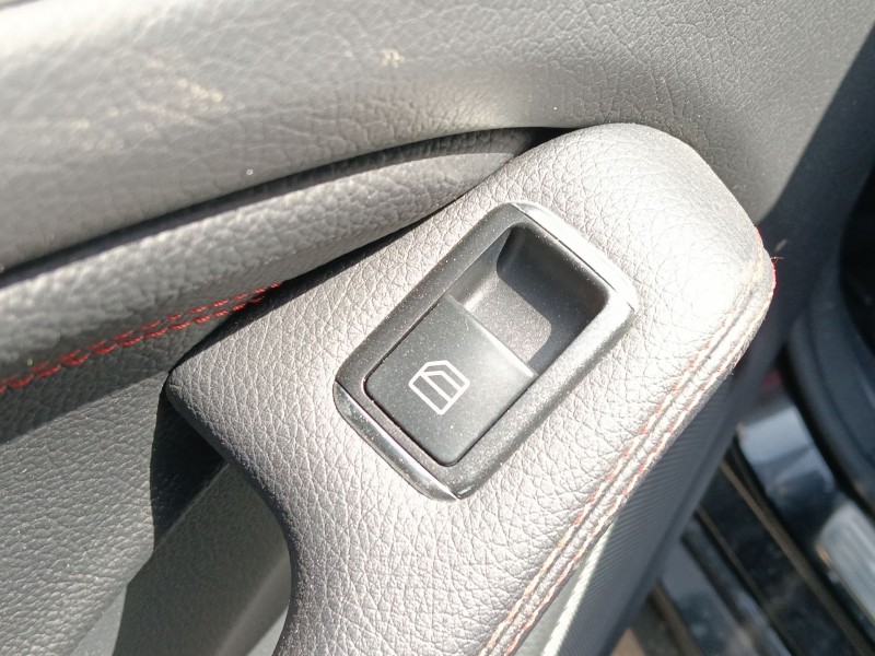Recambio de mando elevalunas trasero izquierdo para mercedes-benz cla coupé (c117) cla 250 4-matic (117.351) referencia OEM IAM 