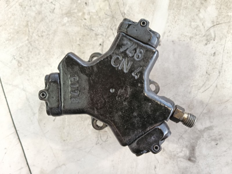 Recambio de bomba combustible para mercedes-benz clase c (w203) c 220 cdi (203.006) referencia OEM IAM 6110900350  