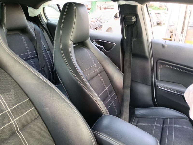 Recambio de cinturon seguridad delantero izquierdo para mercedes-benz clase gla (x156) gla 220 d (156.903) referencia OEM IAM 17